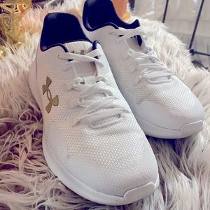 Under Armour tennis shoes